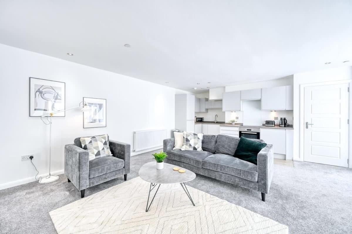 Modern 2 Bedroom Apartment In Preston Preston  Eksteriør bilde
